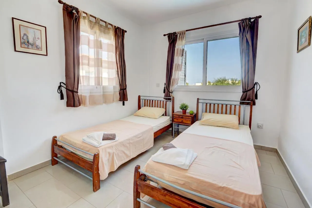 Anasta Villa Protaras 0*,